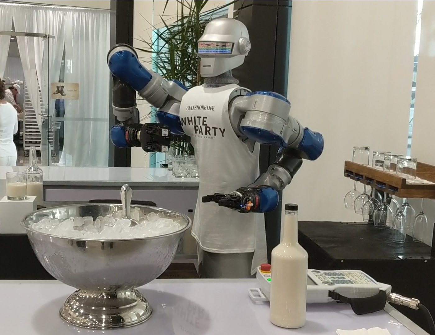 RoboKiosk Gulfshore Life White Party